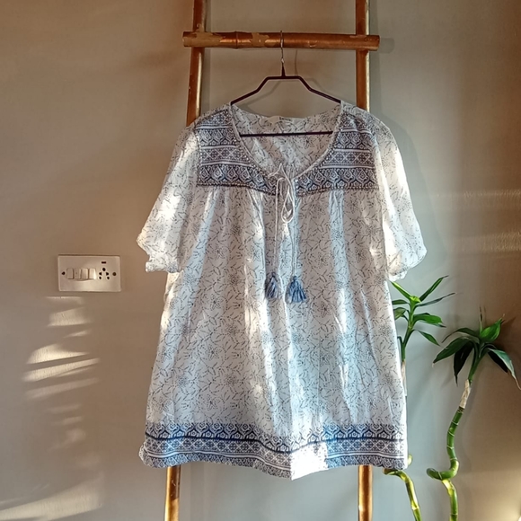 White and Blue Cotton Plus Top - Picture 7 of 15